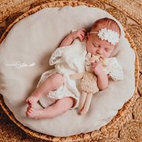 newborn-indoor-atelier-babyshooting-kreativnus-schmidt-fotografie-newbornfotografie-fotograf-wunstorf