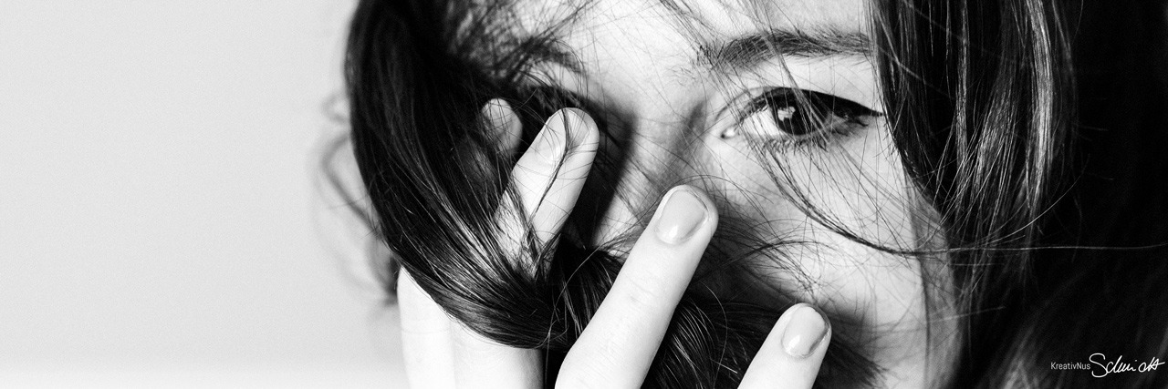 portraitfotografin-hannover-fotografin-fotograf in der nähe-fotoshooting-beautyshooting-shooting für frauen-beautyshooting-portraitfotografie-kreativnus-schmidt-fotografie-portraitshooting-frauen